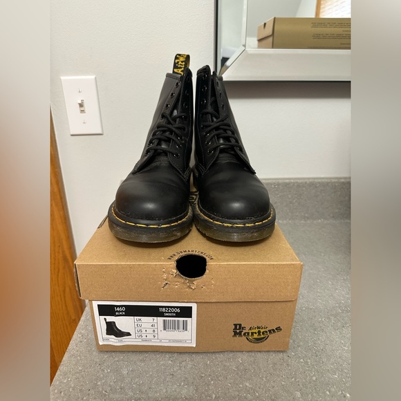 Black Doc Martens. Size 9 - Picture 1 of 3